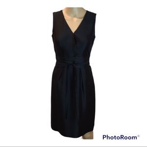 Talbots NWOT V Neck Lined Sleeveless Black Silk Dress with Belt in size 2P.